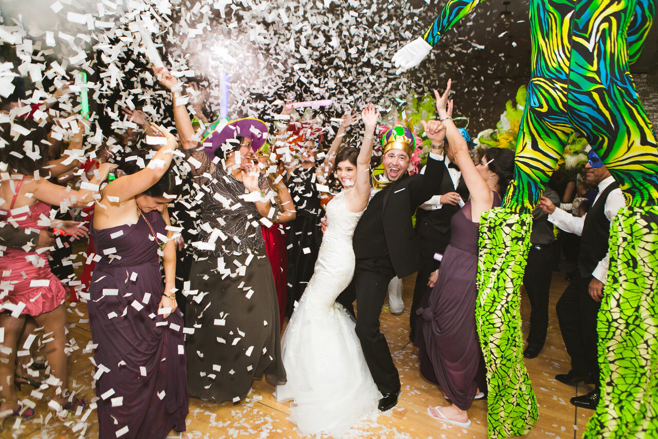 Thinking About A La Hora Loca For Your Wedding Read This First Guestie