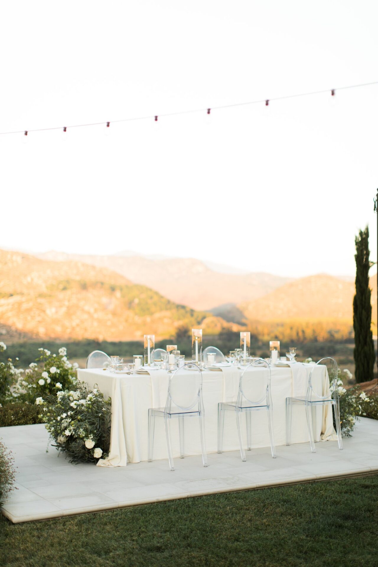 A Willow Creek Winery Wedding Full of Laid-Back Elegance